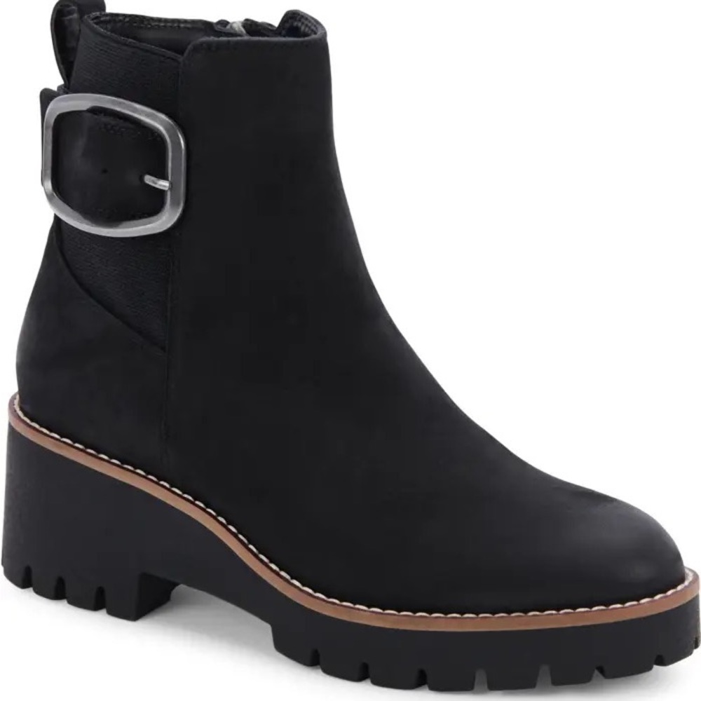 Waterproof black boots